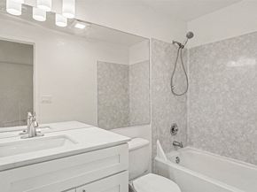 16419 Spruce Way D1, Lynnwood WA 98037