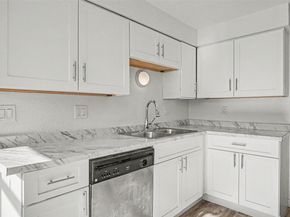 16419 Spruce Way D1, Lynnwood WA 98037