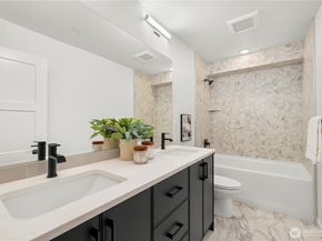 6538 C Latona Avenue NE, Seattle WA 98115