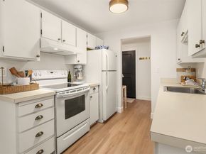 7021 Sand Point Way NE B305, Seattle WA 98115
