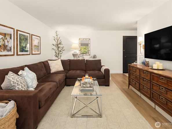 7021 Sand Point Way NE B305, Seattle WA 98115