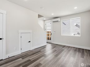 3324 35th Avenue S A, Seattle WA 98144