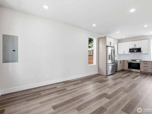 3324 35th Avenue S A, Seattle WA 98144