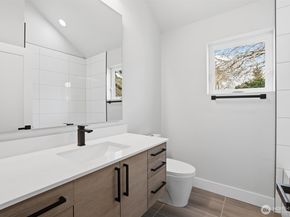 3324 35th Avenue S A, Seattle WA 98144