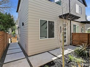 3324 35th Avenue S A, Seattle WA 98144