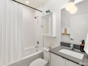 822 NW 49th Street A, Seattle WA 98107