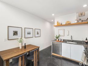 822 NW 49th Street A, Seattle WA 98107