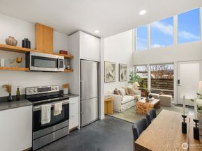 822 NW 49th Street A, Seattle WA 98107