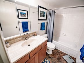 4635 W Lake Sammamish Parkway SE G305, Issaquah WA 98027