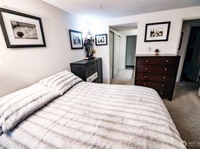 4635 W Lake Sammamish Parkway SE G305, Issaquah WA 98027