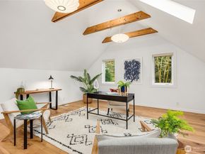 8421 NE Grizdale Lane, Bainbridge Island WA 98110