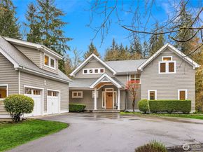 8421 NE Grizdale Lane, Bainbridge Island WA 98110
