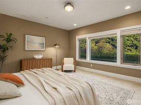 9810 SE 35th Place, Mercer Island WA 98040