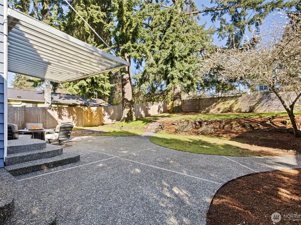 12046 12th Avenue NE, Seattle WA 98125