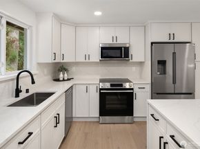 13307 NE 77th Street, Redmond WA 98052