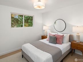 13307 NE 77th Street, Redmond WA 98052