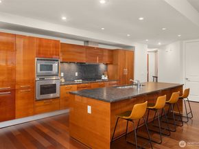 1920 4th Avenue 2702, Seattle WA 98101