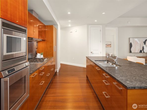 1920 4th Avenue 2702, Seattle WA 98101