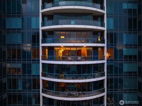 1920 4th Avenue 2702, Seattle WA 98101