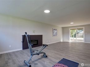 5318 128th Avenue SE, Bellevue WA 98006