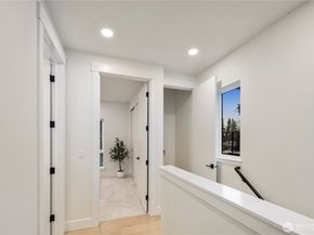 13009 NE 104th Place, Kirkland WA 98033