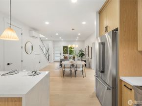 13009 NE 104th Place, Kirkland WA 98033