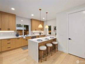 13009 NE 104th Place, Kirkland WA 98033