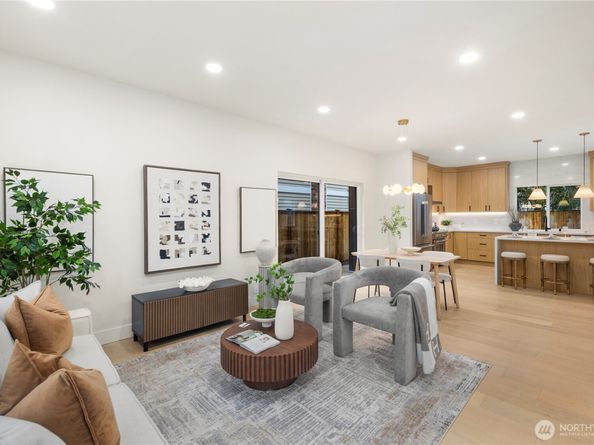 13009 NE 104th Place, Kirkland WA 98033