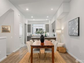 8321 NE 176th Court 104, Kenmore WA 98028