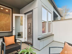 8321 NE 176th Court 104, Kenmore WA 98028