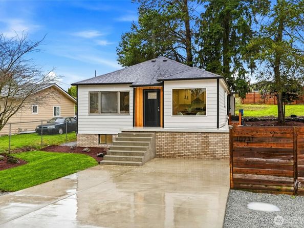 10731 18th Avenue SW, Seattle WA 98146