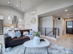 438 20th Ave, Kirkland WA 98033