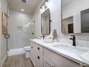 438 20th Ave, Kirkland WA 98033