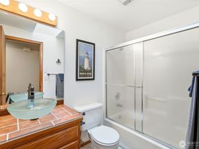 1232 211th Place SW, Lynnwood WA 98036