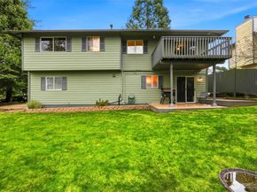 1232 211th Place SW, Lynnwood WA 98036