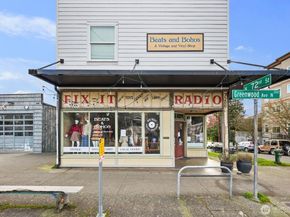 7116 Greenwood Avenue N 305, Seattle WA 98103