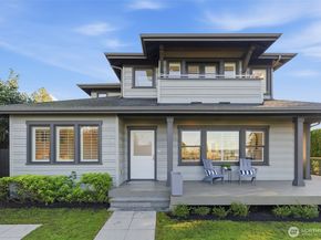 1204 6th Street W, Kirkland WA 98033