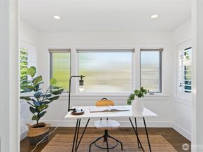 1204 6th Street W, Kirkland WA 98033