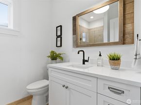 1204 6th Street W, Kirkland WA 98033