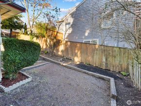 14044 Lenora Place N, Seattle WA 98133