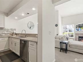 1921 S 368th Place 1004, Federal Way WA 98003