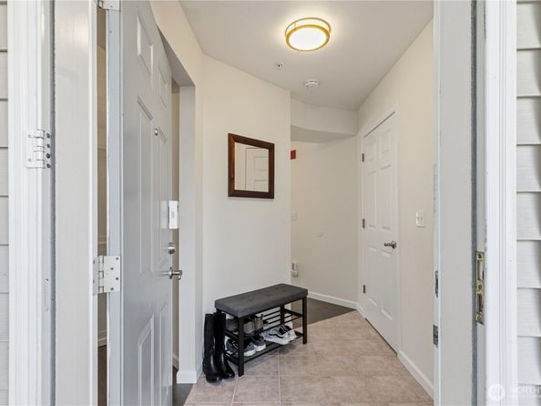 1921 S 368th Place 1004, Federal Way WA 98003