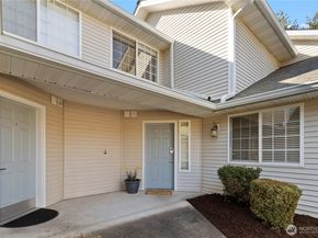 1921 S 368th Place 1004, Federal Way WA 98003