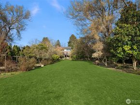 3925 NE Surber Drive, Seattle WA 98105