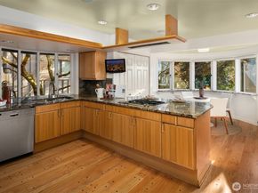 3925 NE Surber Drive, Seattle WA 98105