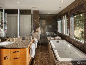 3925 NE Surber Drive, Seattle WA 98105