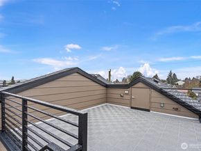 7336 27th Avenue NW B, Seattle WA 98117