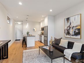 7336 27th Avenue NW B, Seattle WA 98117