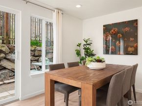 3661 Phinney Avenue N 109, Seattle WA 98103