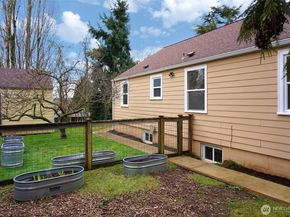 10633 21st Avenue SW, Seattle WA 98146